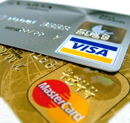 Skillnaden mellan kreditkort och betalkort